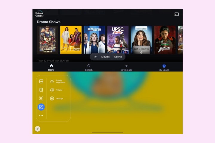 Samsung Galaxy Z Fold 5 flex mode controls.