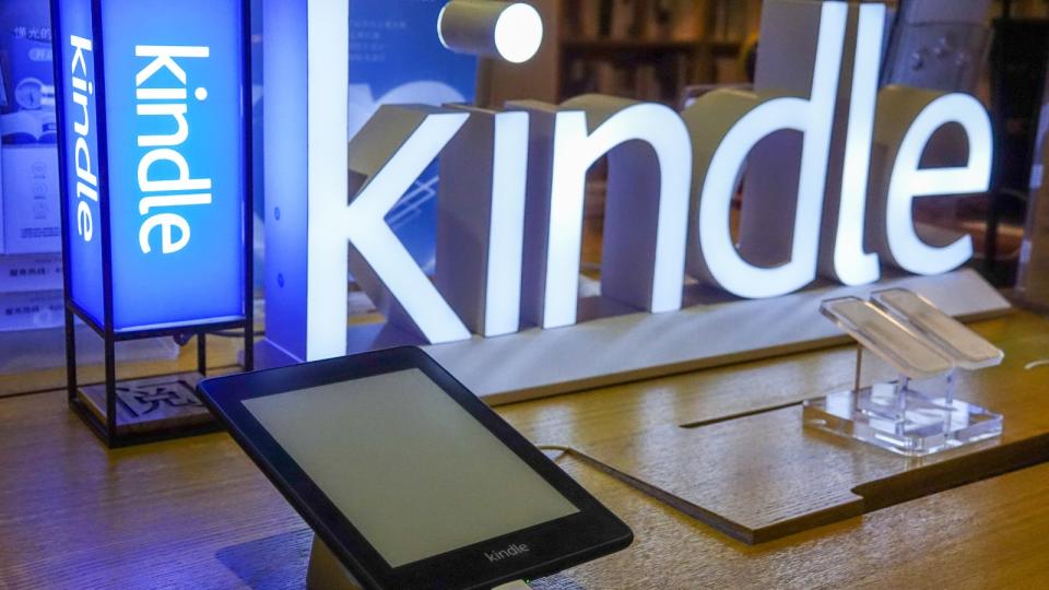 Although not as popular as the iPad, Kindle is quietly making a name among avid readers. (Getty Images)