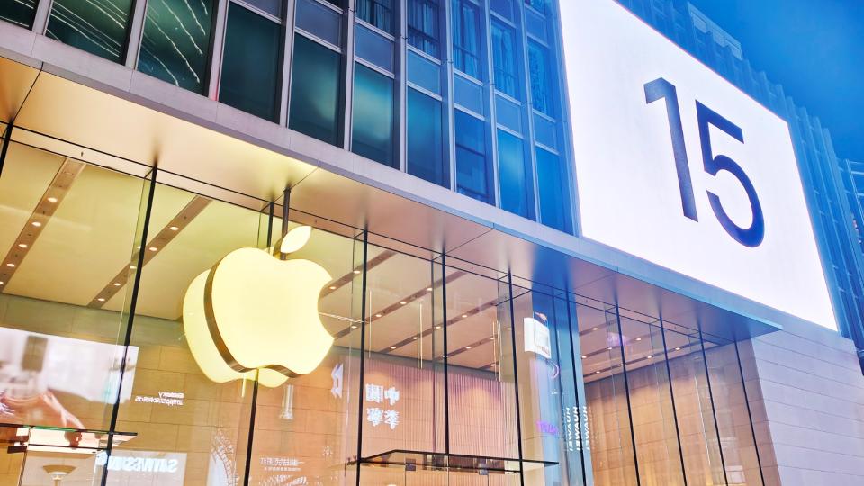 Apple Store in Shanghai. (Getty Images)