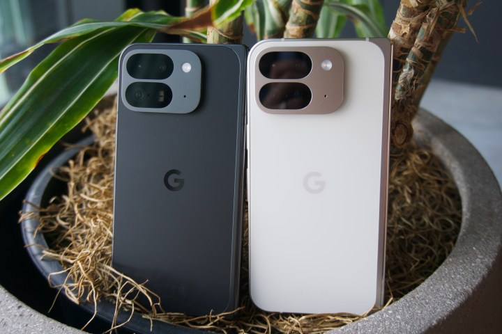 The Google Pixel 9 Pro Fold in its two colors, Obsidian and Porcelain.