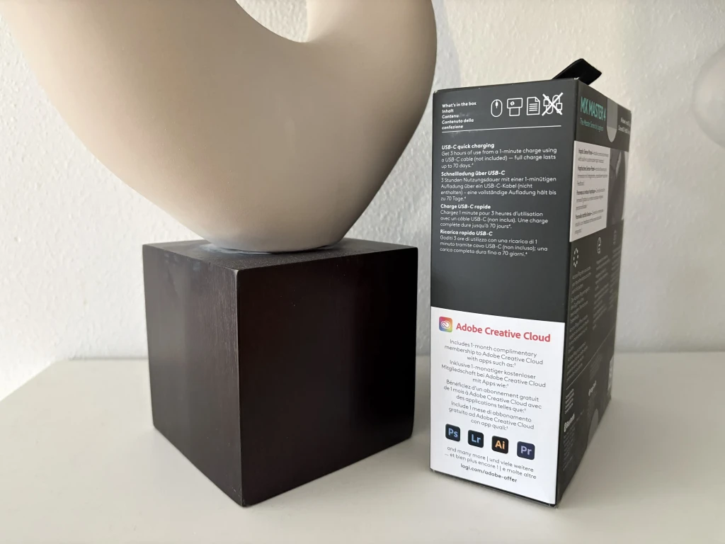 Test: Logitech MX Master 4 4 Logitech MX Master 4 kasse fra siden