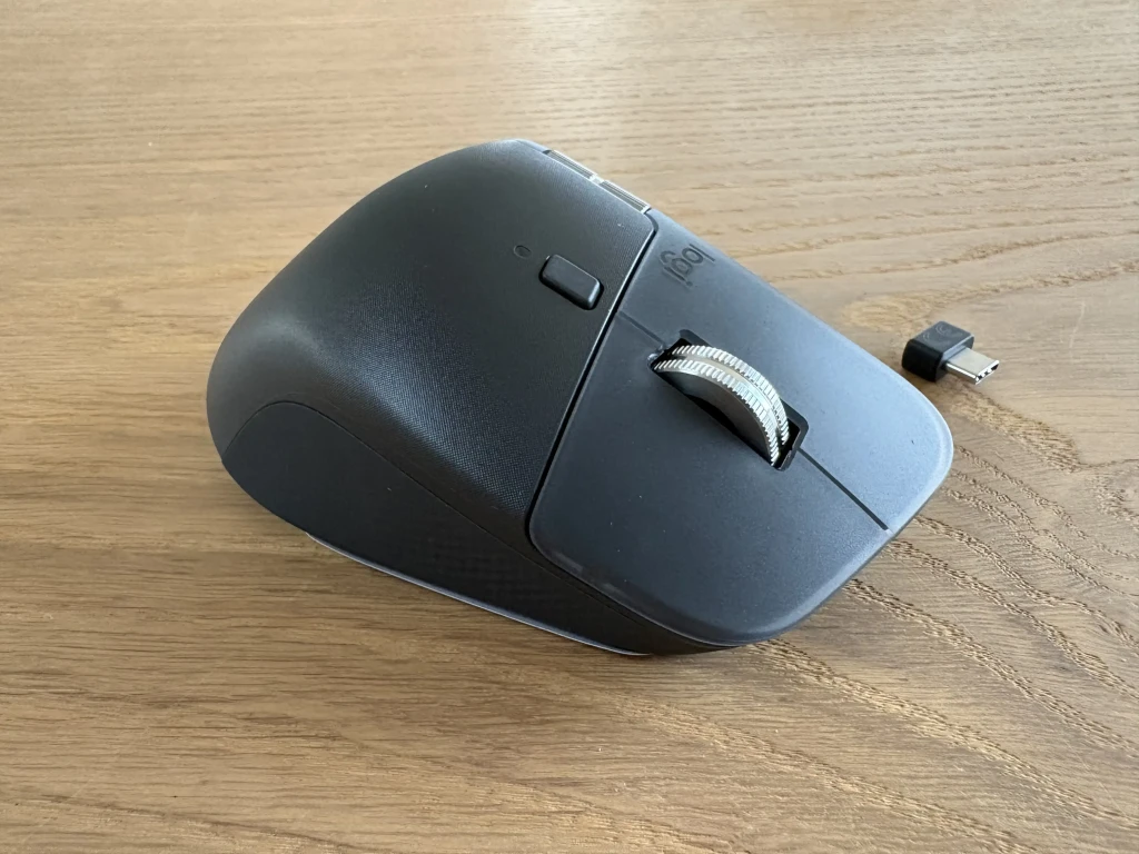 Test: Logitech MX Master 4 9 Logitech MX Master 4 Wireless mouse with USB receiver
