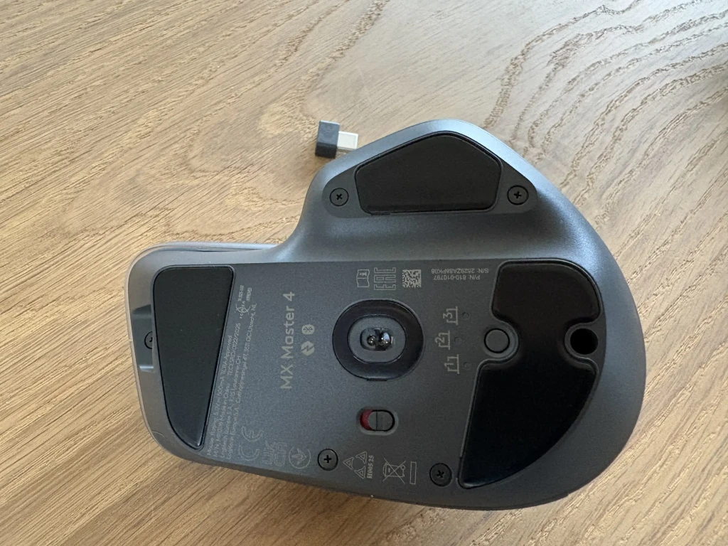 Test: Logitech MX Master 4 10 Logitech MX Master 4 bund og sensor