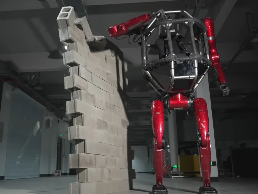 Unitree-Robotics-GD01-Humanoid-Mecha-4