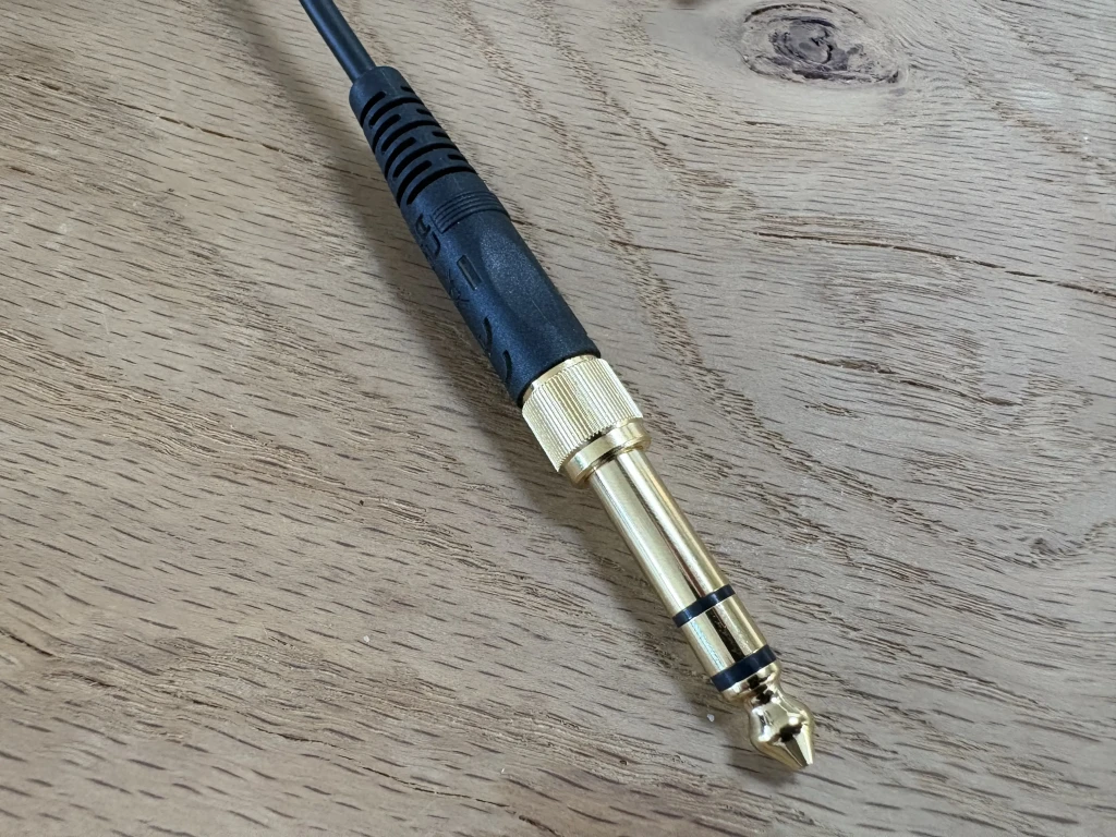 Sennheiser HD 480 PRO Plus anmeldelse: Lukket studiehovedtelefon med seriøs kontrol 15 IMG_8981