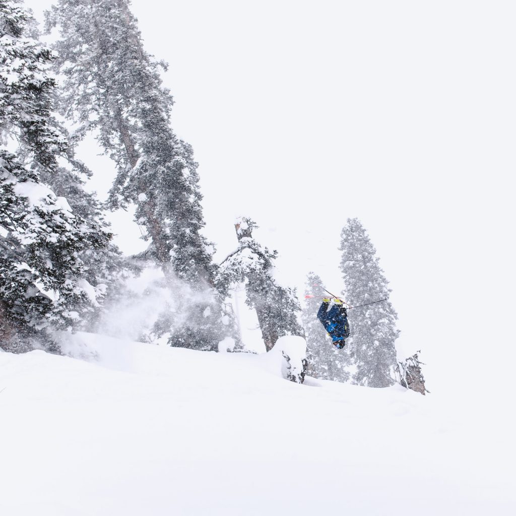 intia_Vapaalasku_backflip_gulmarg