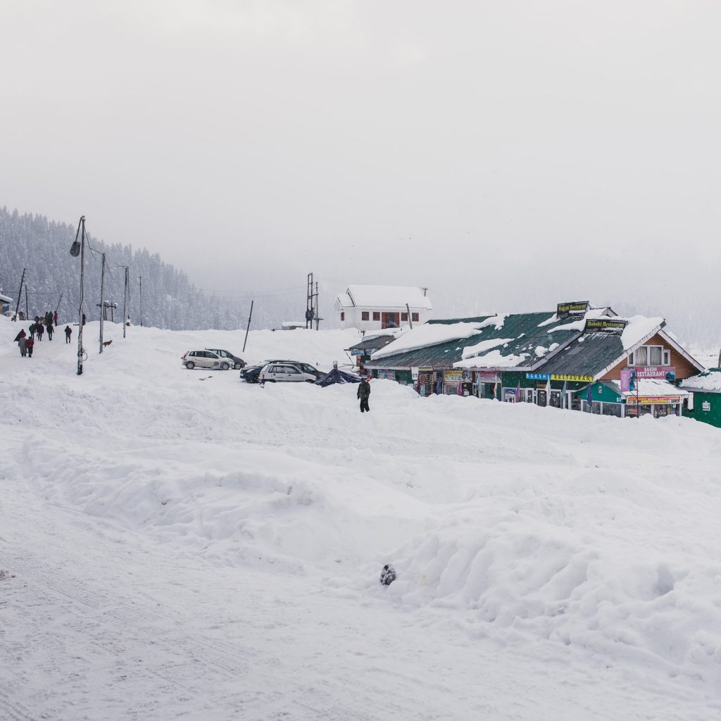 intia_vapaalasku_gulmarg_kauppakeskus