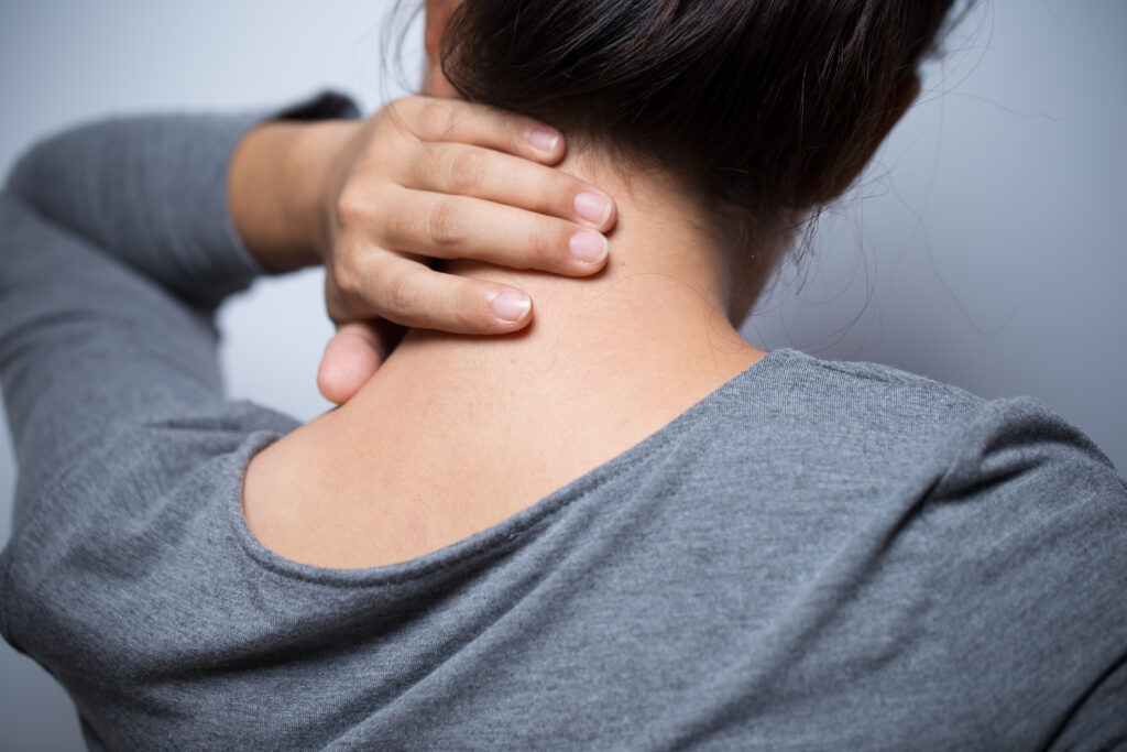Smerter i armen? Det kan komme fra nakken - Telemark Kiropraktorklinikk |  Kiropraktor i Porsgrunn og Bø