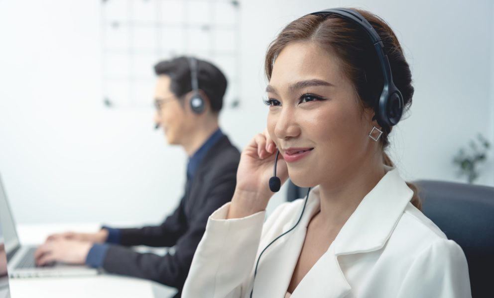 call-center-agent-team-customer-service-support-wearing-headset-headphone-talking-with-customer-min