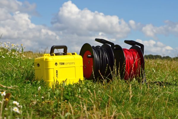 The sTEM geoscanner from TEMcompany in a field.