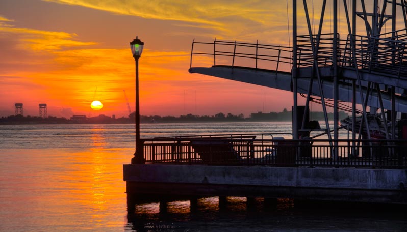 New Orleans, il Mississipi al Tramonto