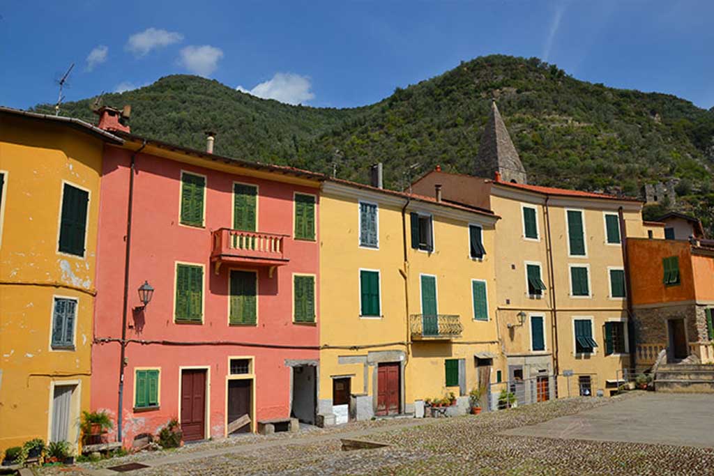 Case a Pigna - Val Nervia