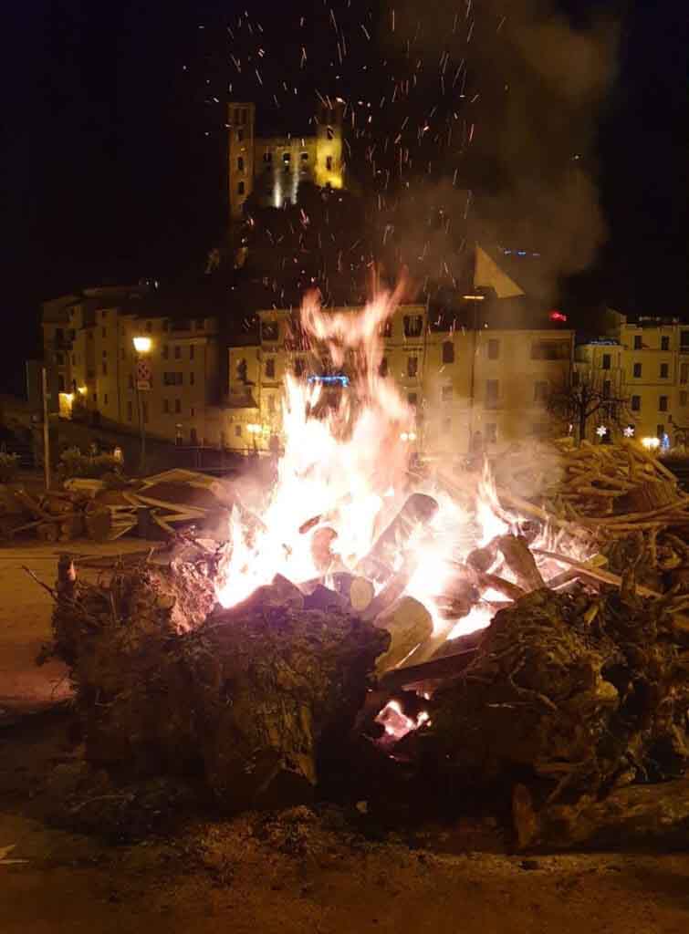 Christmas bonfire in Dolceacqua