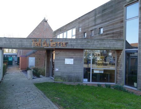 Le Hall du Terroir est un magasin qui vend en Circuit court des produits Bio et du Terroir.