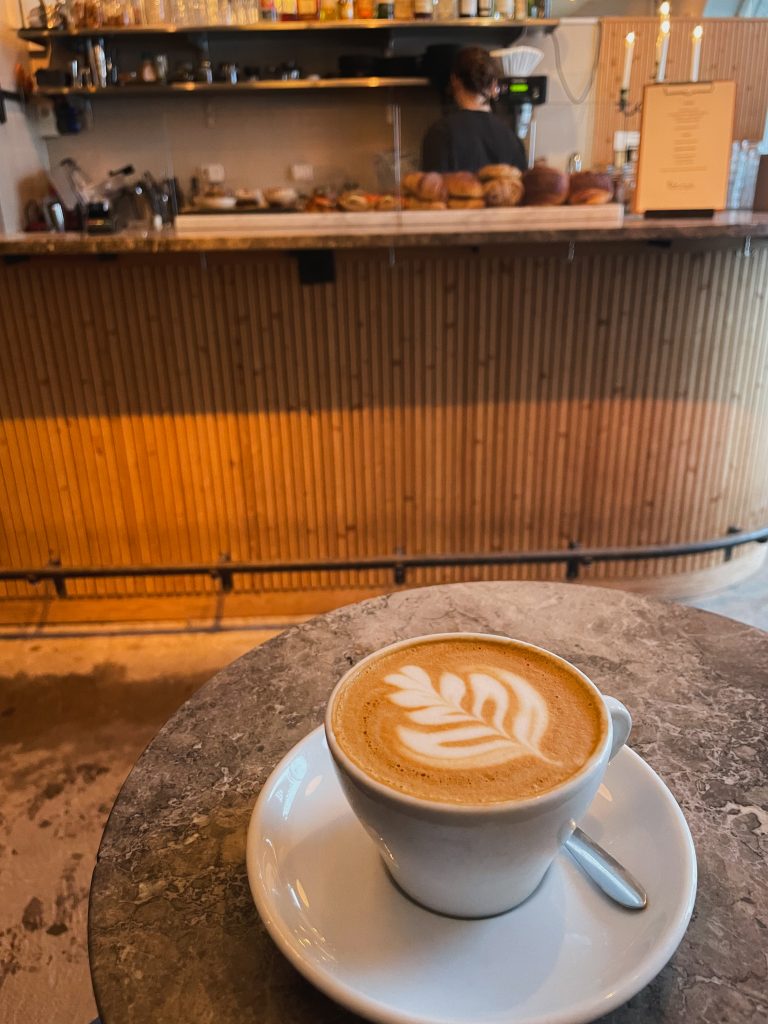 Cappuccino på Love Coffee i Lund