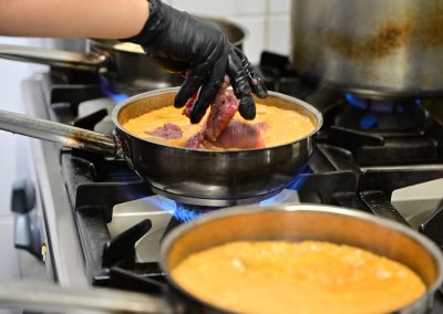 Kaeng Masaman Nua: Viande de Bœuf, curry doux au tamarin, pommes de terre et cacahuètes