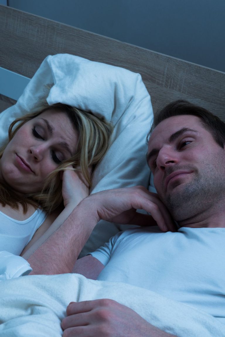 10 Subtle Signs He Pretends To Love You