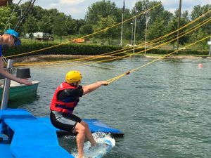 Die größte Herausforderung beim Wakeboarden? Der Start