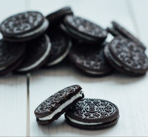 Oreos für den Boden des veganen Cheesecake