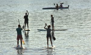 Standup Paddling hält sich fit auf Sardinien