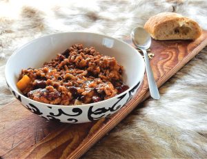 Feuriges Chili Sin Carne ganz einfach mit Brot