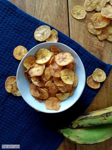 Wir lieben Kochbananenchips als Snack beim Filmabend oder für unterwegs