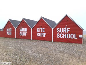 Kiten oder Surfen ist im Winter nur was für die ganz Harten – aber es hält fit an der Nordsee in Dänemark