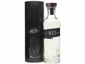 Voorbeeld fles Facundo NEO silver rum