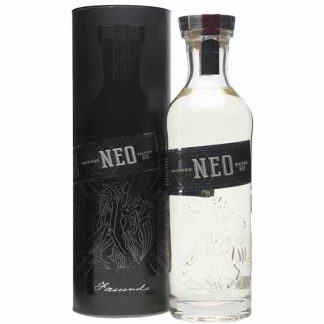 Voorbeeld fles Facundo NEO silver rum