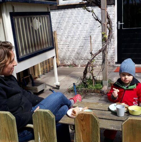 Gastouderopvang kinderen opvang theetuin koewacht terras zorg