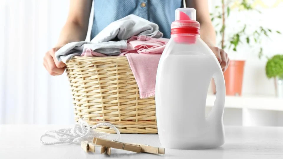 What are the Different Types of Laundry and Dry Cleaning Chemicals? | Thelaundryman App