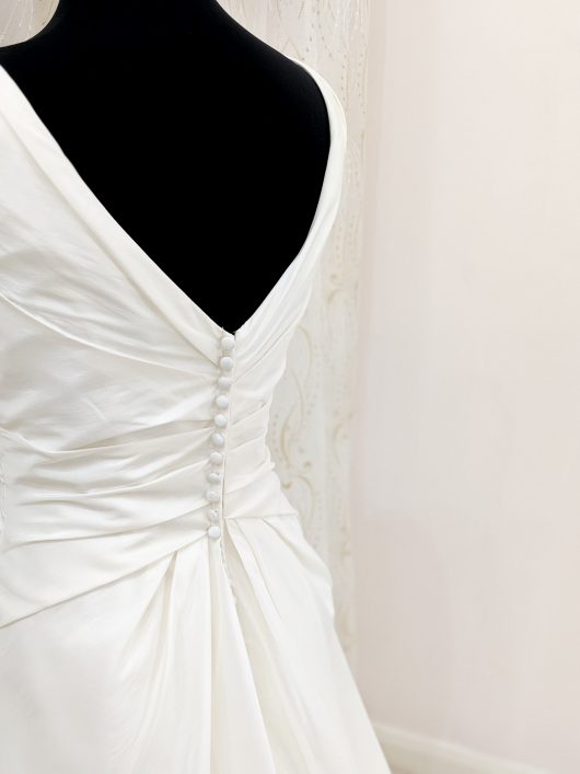 Romanti ball gown wedding dress - ivory wedding dress - croydon bridal store - wedding shop Croydon