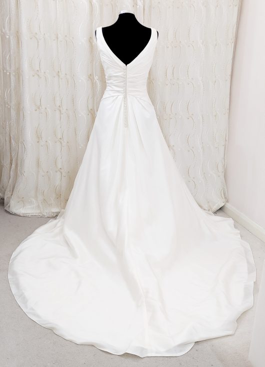 Romanti ball gown wedding dress - ivory wedding dress - croydon bridal store - wedding shop Croydon