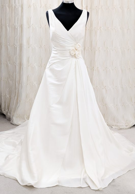 Romanti ball gown wedding dress - ivory wedding dress - croydon bridal store - wedding shop Croydon