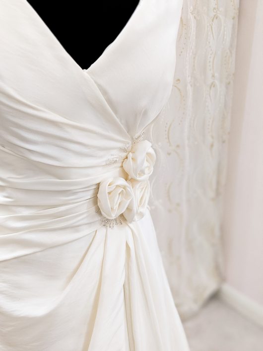 Romanti ball gown wedding dress - ivory wedding dress - croydon bridal store - wedding shop Croydon