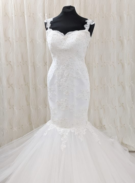 Mermaid wedding dress - mesh bac with lace upper - full tulle mermaid skirt - croydon wedding shop #londonbridalboutique