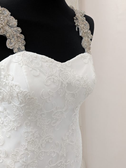 Embellished lace dress - mermaid dress - full skirt lace dress - embelished straps #croydonweddingdress