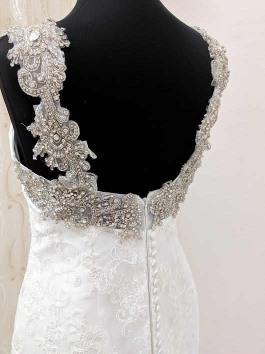 Embellished lace dress - mermaid dress - full skirt lace dress - embelished straps #croydonweddingdress