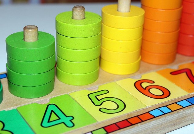 Montessori Spielzeug