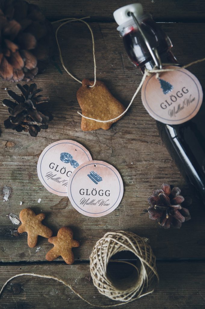 Home made Glögg (mulled wine) + Printable tags - The Nordic Kitchen