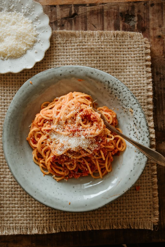 spaghetti tomato sauce