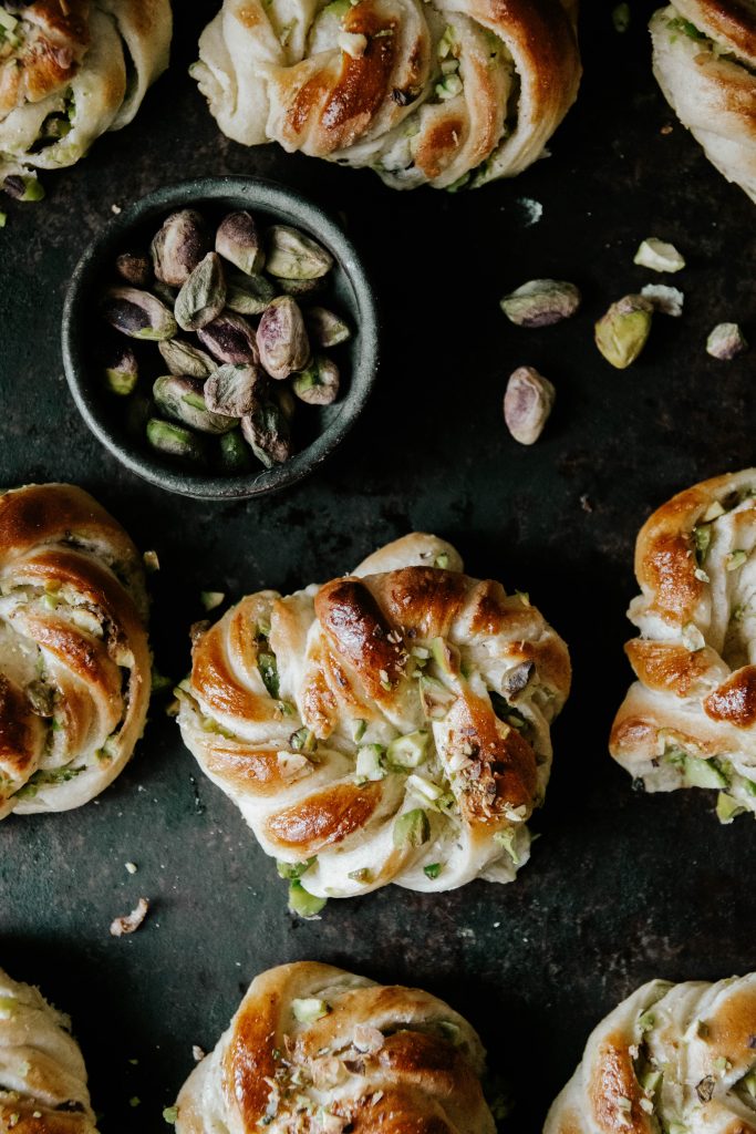 pistachio buns