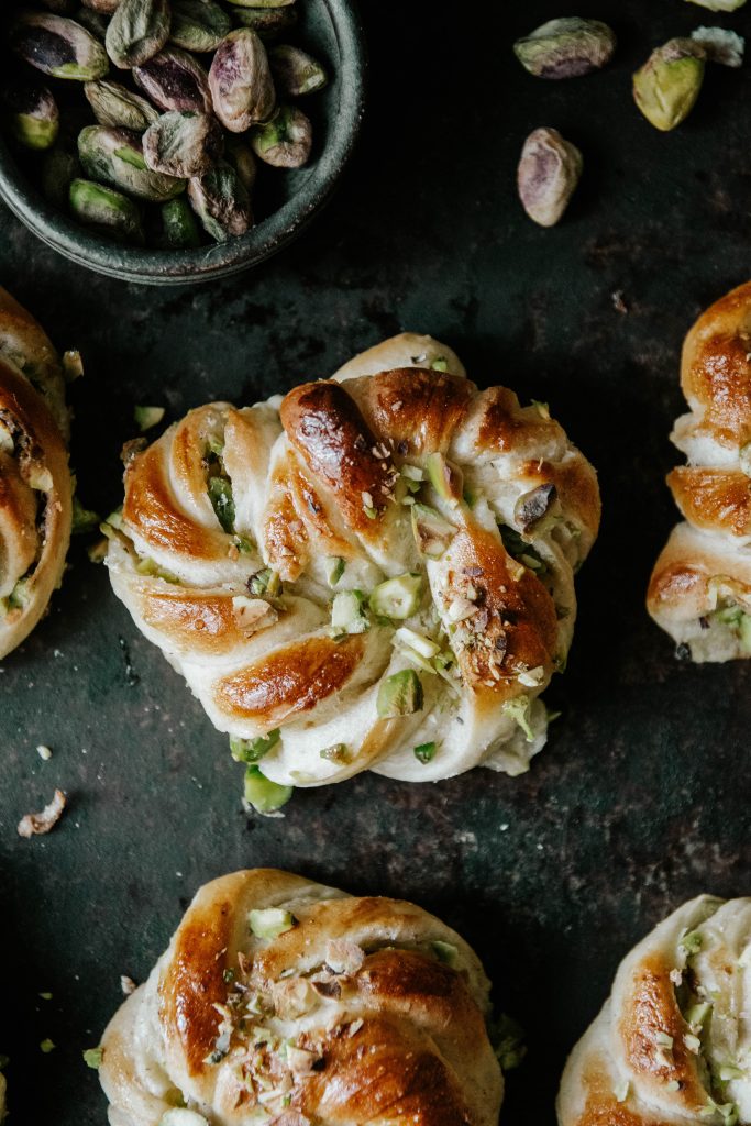 pistachio buns