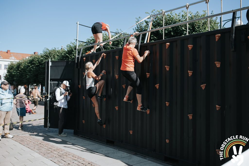 Hinder Container Climb