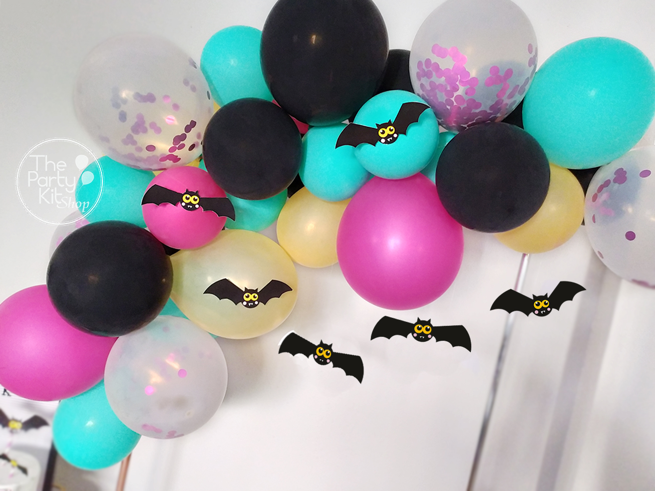 halloween party balloon garland