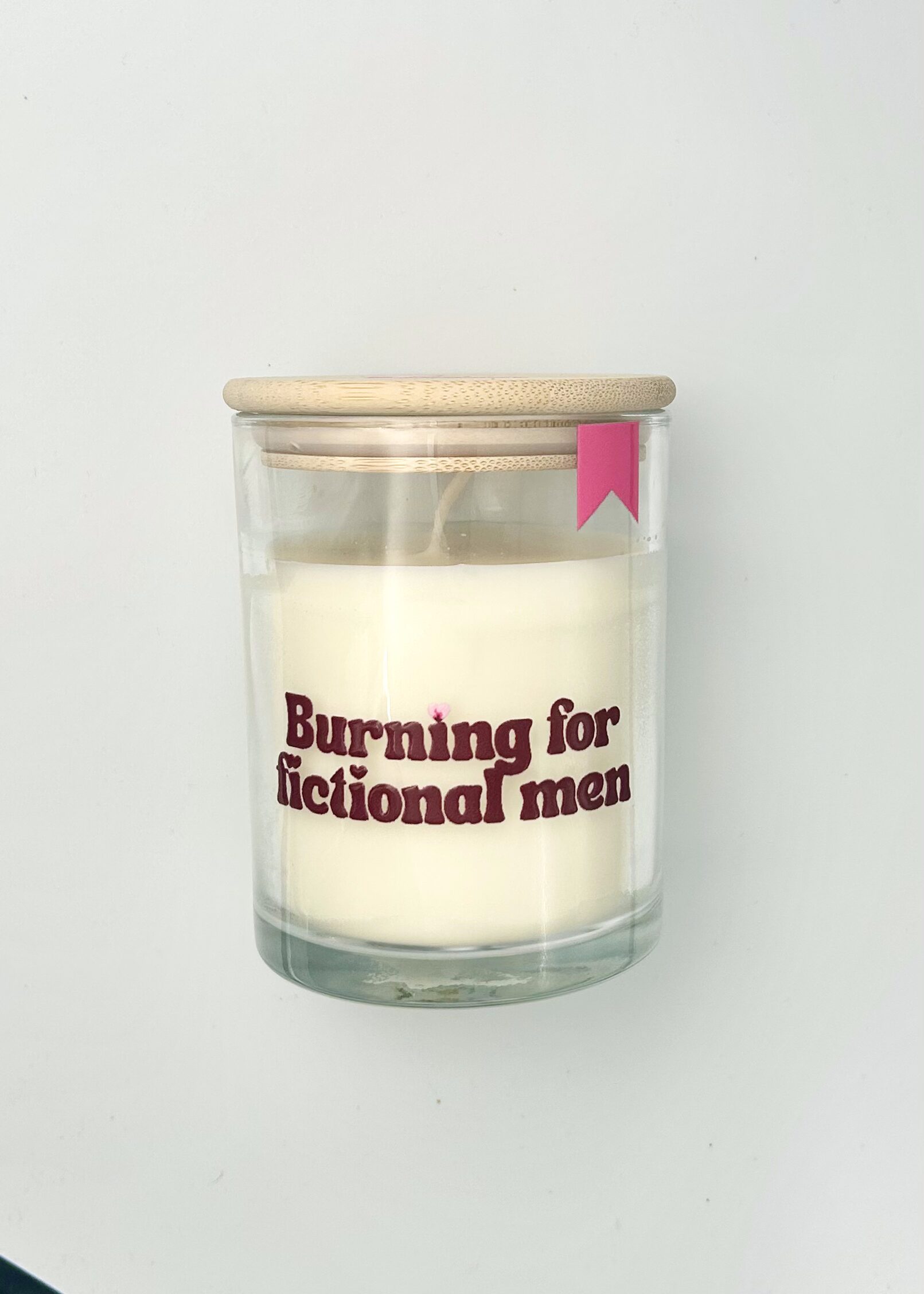 Bookish scented candle ” Burning for fictional men”