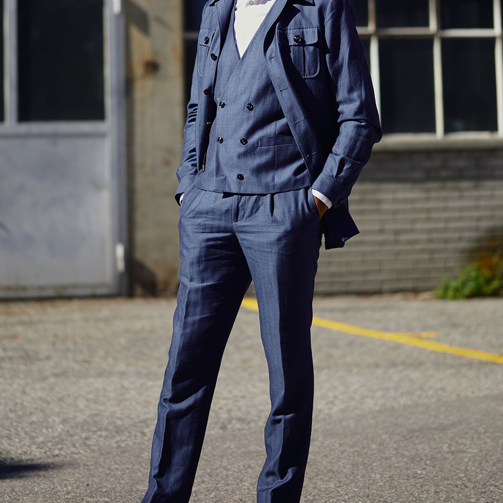 Sahariana con gilet e pantalone carta da zucchero