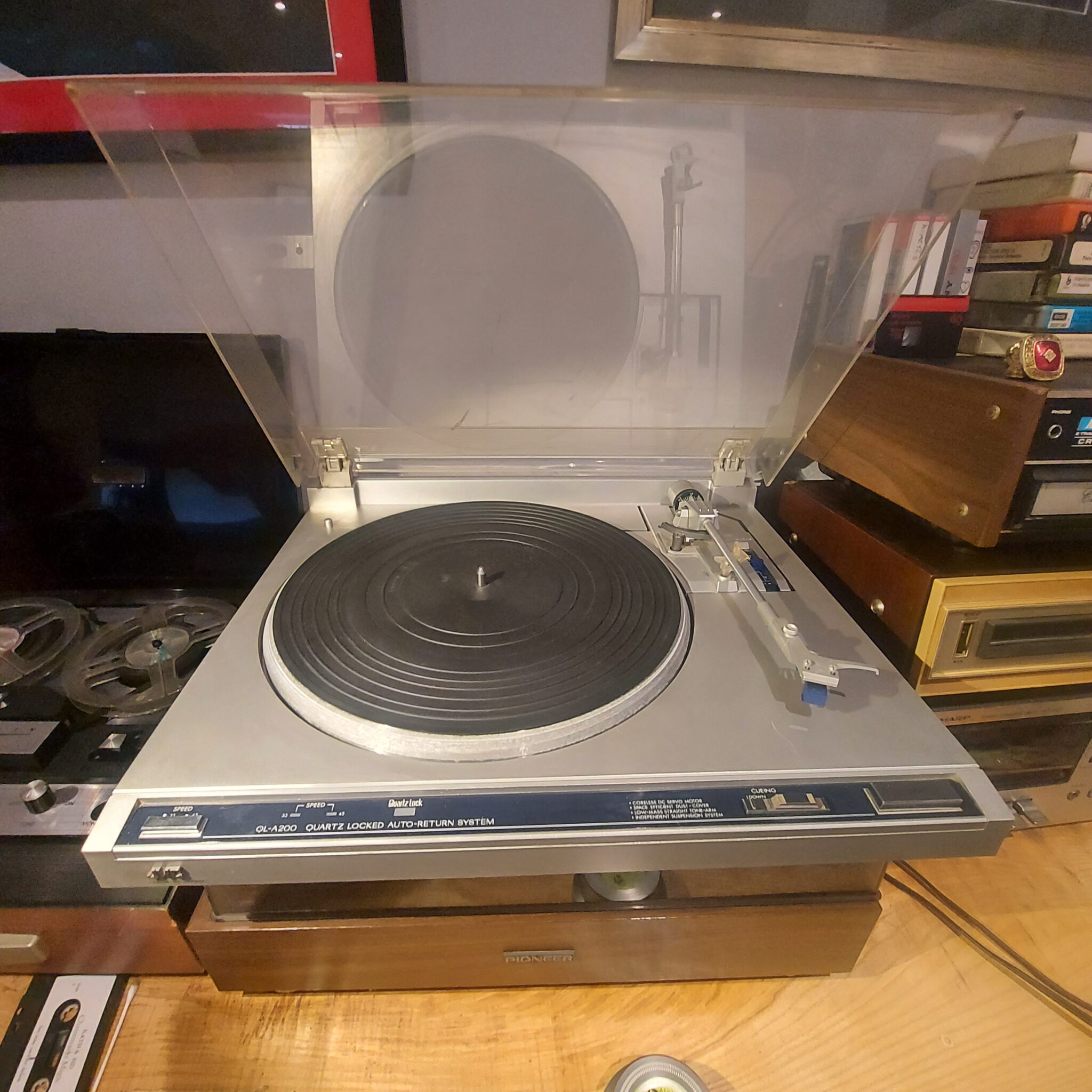 JVC QLA200 Semiautomatic Turntable ⋆ THE SHONK
