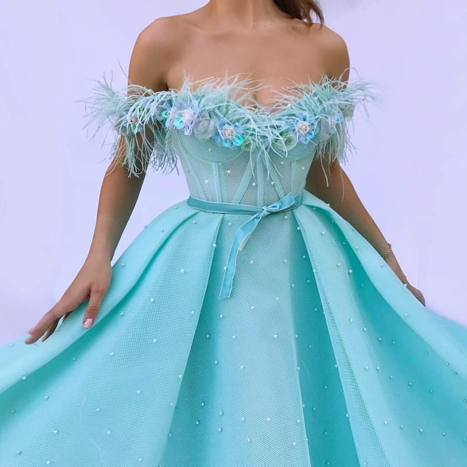 Sexy feather off shoulder party dress