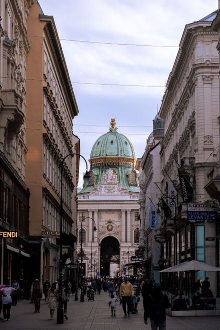 Read more about the article Second-Hand Vienna: Unveiling the City’s Vintage Gems